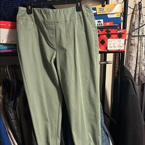 Ruby Rd. Green Ankle Pants